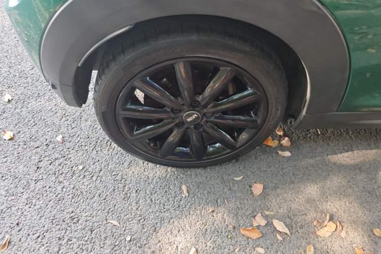 Used MINI MINI 2020 1.5T COOPER Artist