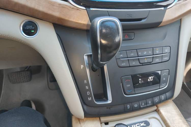 Used Buick GL8 2017 ES 28T Comfort Model China V Standard