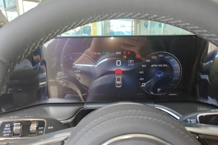 Used Hongqi H9 2025 Model Facelifted 2.0T Two-Wheel Drive Flag-Style Luxury Business Edition, 5 Seats