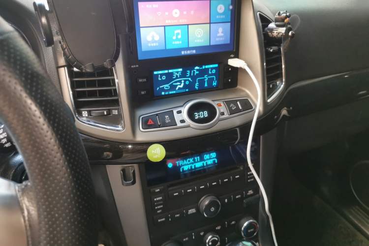 Used Chevrolet Captiva 2015 2.4L 4x4 Flagship Edition 7-Seater