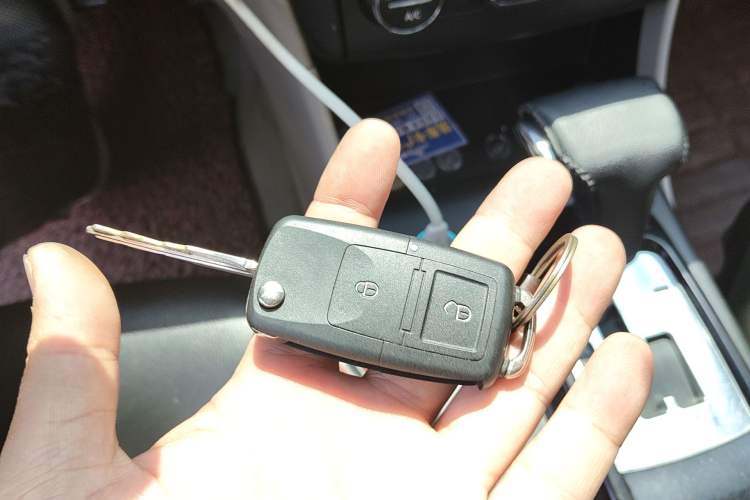 Used Bestune B50 2013 1.6L automatic luxury version Vehicle Key