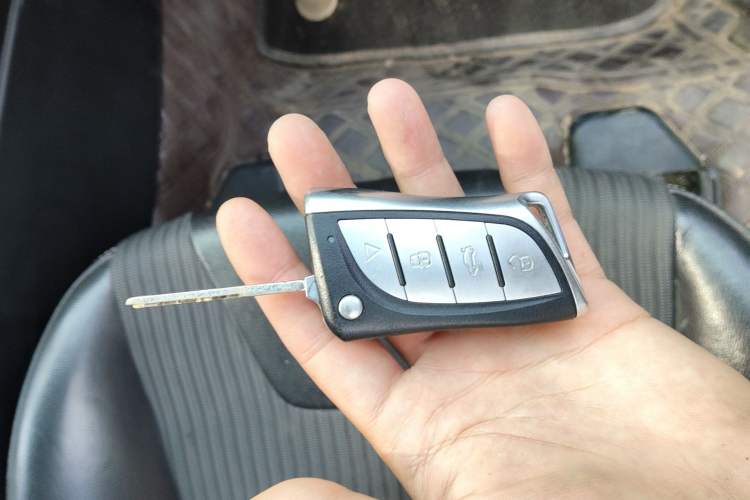 Used Ford Focus 2012 Sedan 1.6L Manual Fashion Edition Vehicle Key