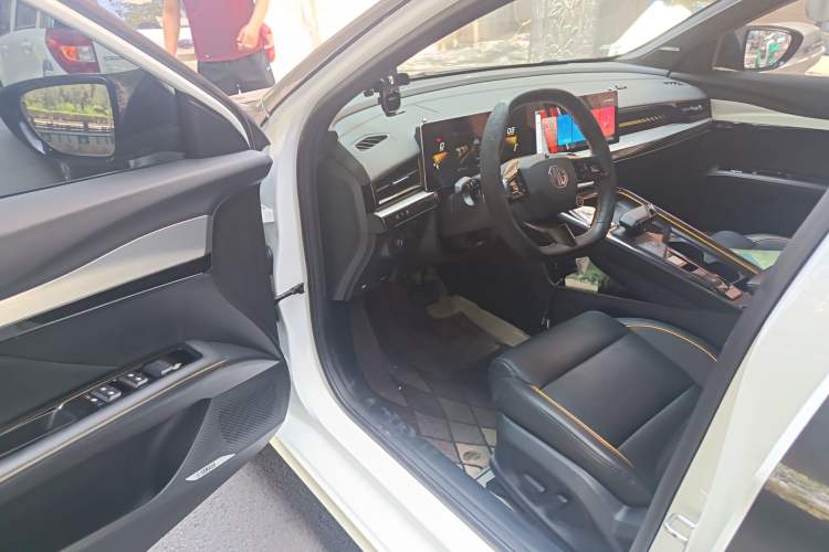 Used MG 5 Scorpio 2022 1.5T Trophy Sport Luxurious Edition