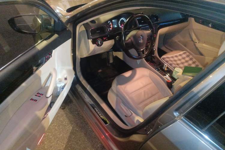 Used Volkswagen Passat 2011 1.8 TSI DSG Prestige Edition