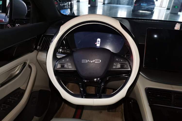 Used BYD Song PLUS New Energy 2023 Champion Edition DM-i 110KM Flagship Model Steering Wheel