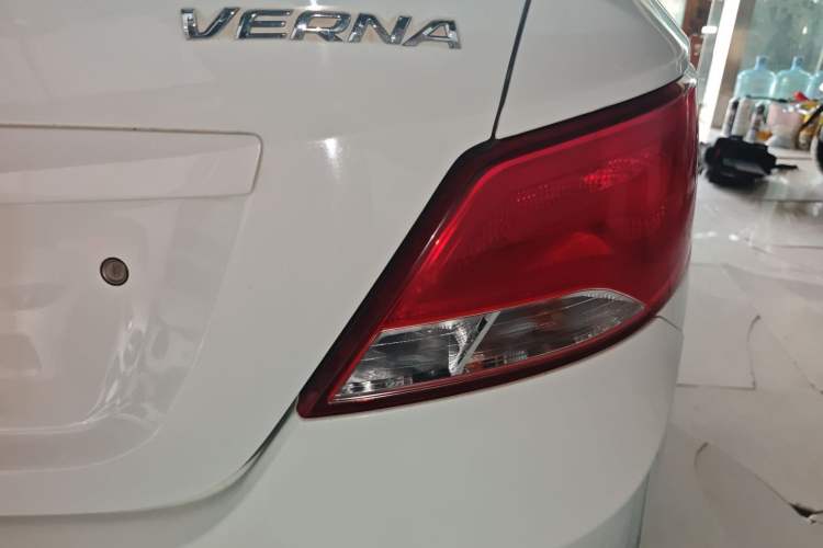 Used Hyundai Verna (older generation) 2016 1.4L Manual Smart GLS Trim Right Rear Taillight
