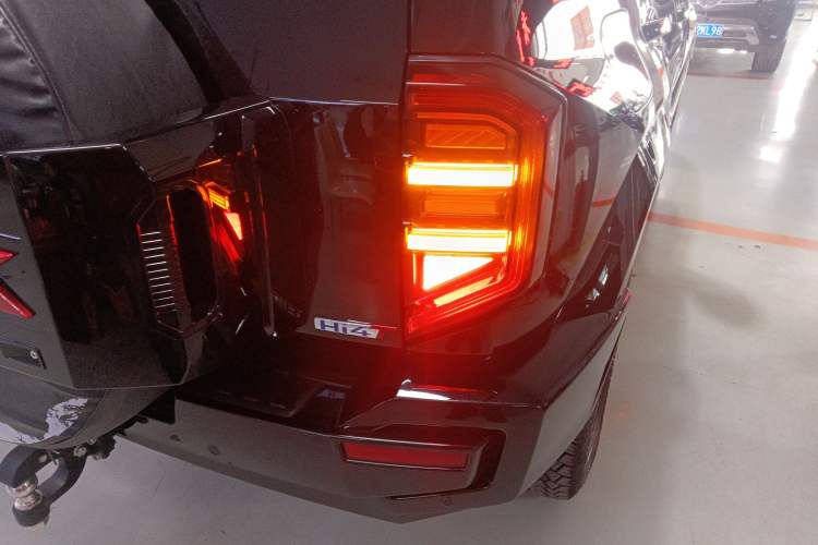 Used Tank 400 New Energy 2024 Hi4-T Off-Road Edition Right Rear Taillight