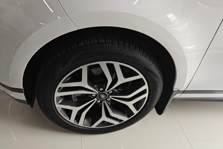 Used Land Rover Range Evoque 2023 Aurora L 249 PS Luxury Edition