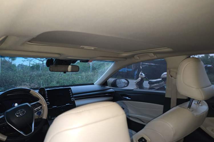 Used Toyota Avalon 2019 Dual-Engine 2.5L Luxury Edition China VI Standard