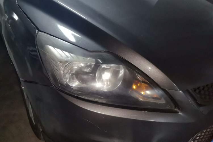 Used Ford Focus 2013 Hatchback Classic 1.8L Automatic Base Model
