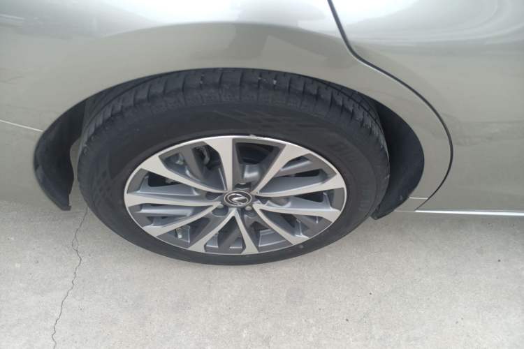 Used Lexus ES 2023 200 Excellence Edition Exterior 5