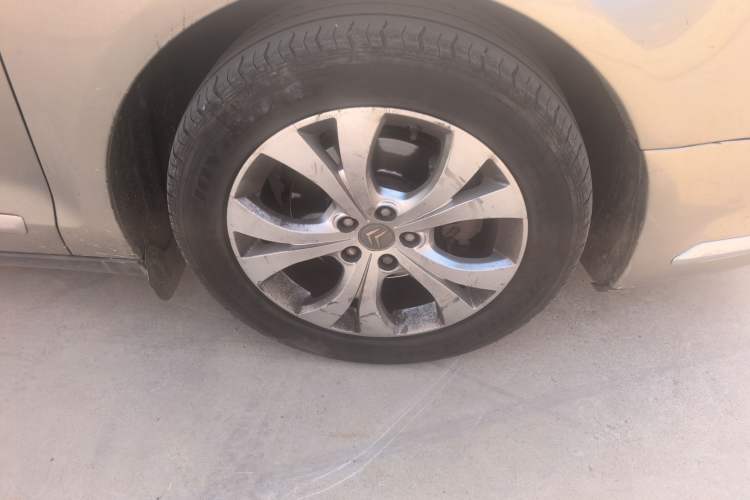 Used Citroen C5 2011 2.3L Automatic Zunyu Version
