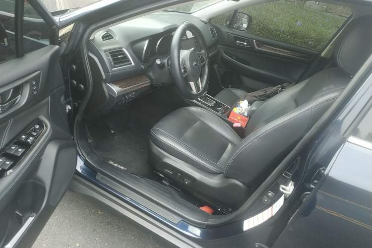 Used Subaru Outback 2017 2.5i Luxury Navigation Edition with EyeSight