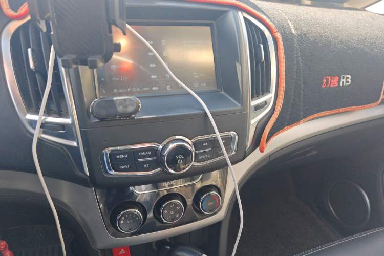 Used HYOSOW H3 2015 1.5L manual luxury version