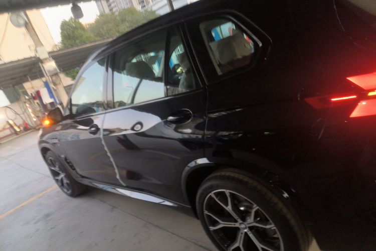 Used BMW X5 2025 Model, xDrive 30Li Prestige M Sport Night Package