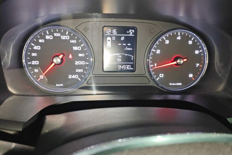 Used Roewe i6 2018 20T Automatic Internet Smart Edition