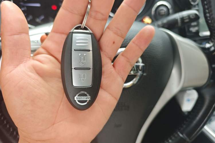 Used Nissan X-Trail 2014 2.0L CVT Comfort Edition 2WD Vehicle Key