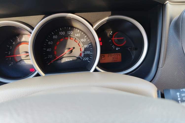 Used Nissan Sylphy 2009 1.6XL Automatic Luxury Sunroof Edition Odometer Close Up