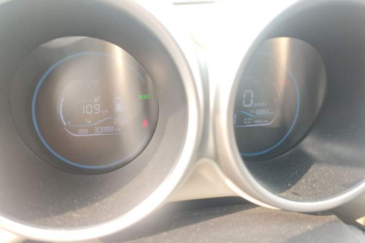 Used ORA Black Cat 2022 Updated Version 301 km Cute Pet Edition Lithium Iron Phosphate
