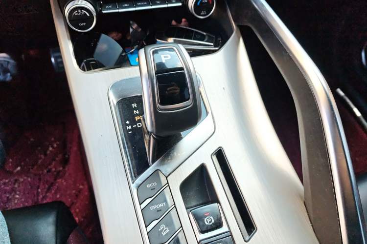 Used Geely Auto Coolray 2019 Sport Model 260T DCT Battle China V Standard