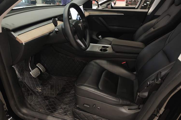 Used Tesla Model Y 2022 Performance High-Performance All-Wheel-Drive Version
