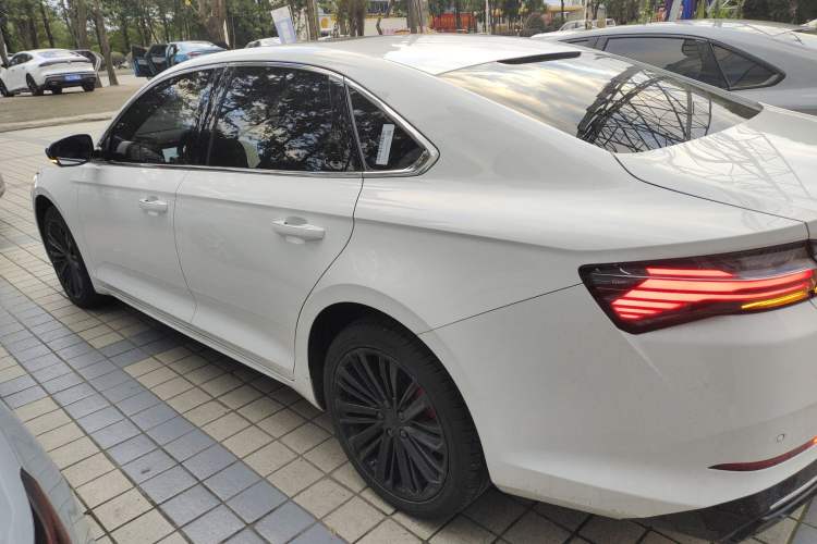 Used Geely Auto Preface L 2024 Zhiqing 1.5TD Galaxy Edition
