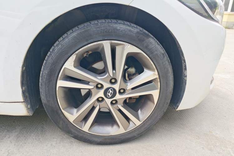 Used Hyundai Elantra (6th Generation / Lingdong) 2016 1.6L Automatic ZhiXuan · Luxury Version