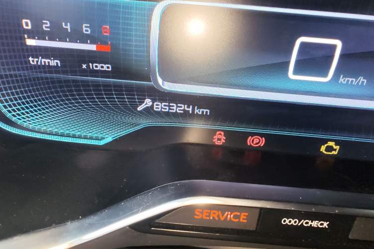 Used Citroen C6 2020 400THP Luxury Version Odometer Close Up