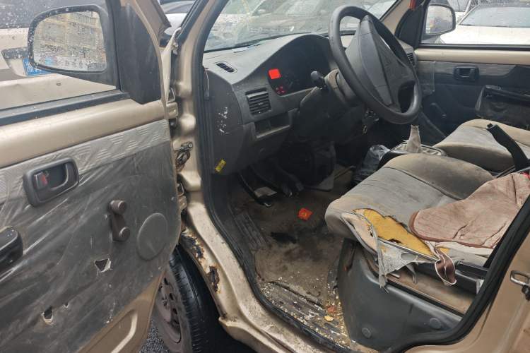 Used Wuling Rongguang 2012 1.5L Extended Basic Version
