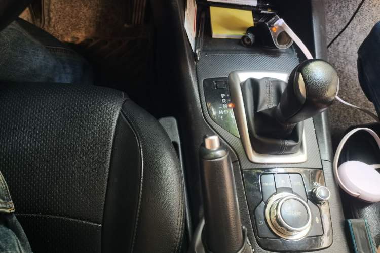 Used Mazda 3 Axela 2017 Sedan 1.5L Automatic Comfort Model Emission Standard China V