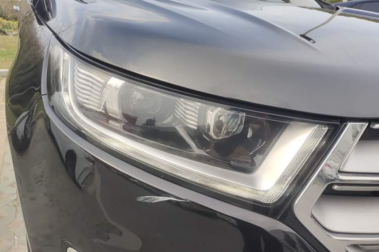 Used Ford Edge 2016 EcoBoost 245 Two-Wheel-Drive Titanium 7-Seater