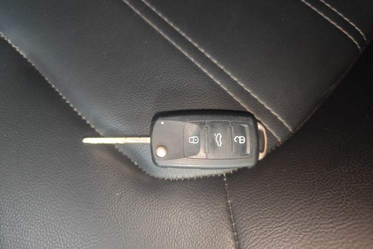 Used Volkswagen Santana 2016 1.6L Manual Fashion Edition Interior 1