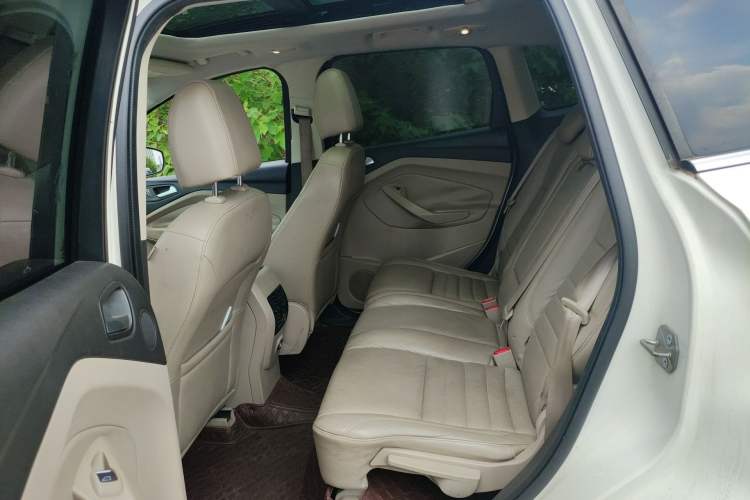 Used Ford Kuga 2013 2.0L GTDi Four-Wheel-Drive Elite Model
