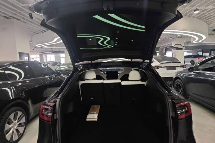 Used Tesla Model Y 2024 Rear-Wheel-Drive Version
