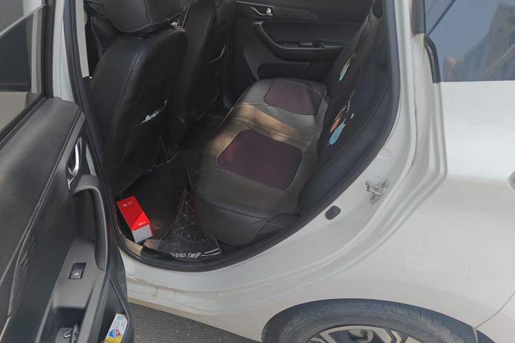 Used CHANGAN Benni E-Star 2022 Charming Edition Colorful Model Lithium-Ion Battery
