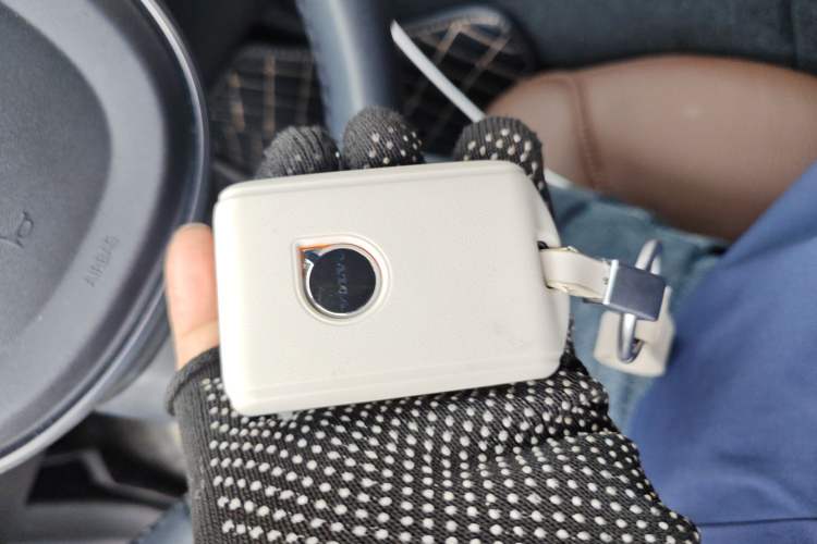 Used Volvo XC60 2025 B5 4x4 Smart Luxury Edition