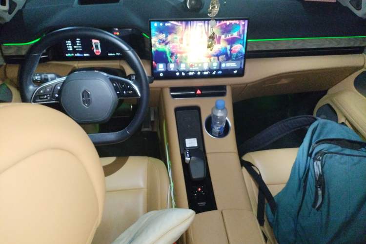 Used Hima AITO M5 2022 Range-Extended Rear-Drive Standard Version Center Console