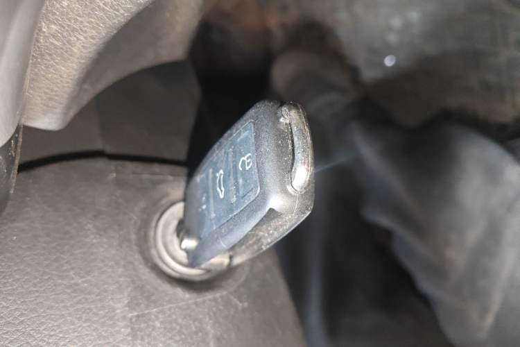 Used Jinbei Gold Hiace 2021 1.5L Passenger Vehicle Engineering Lion 6 Seats