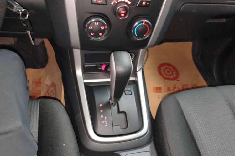 Used Isuzu D-MAX 2015 2.5T Two-Wheel Drive Automatic High-Performance Elite Version 4JK1