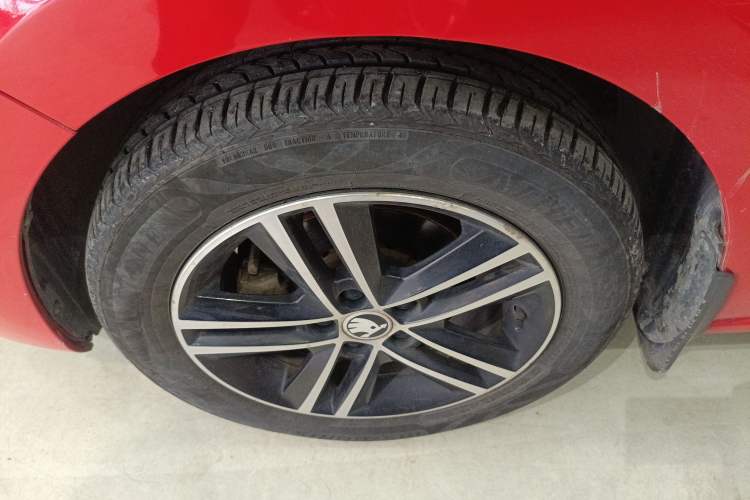 Used Skoda Rapid Spaceback 2016 Revised 1.6L Automatic Smart Drive Version
