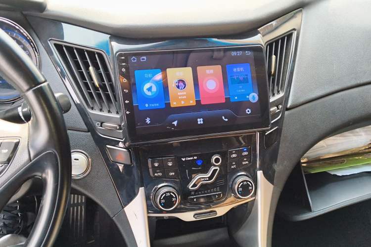 Used Hyundai Sonata 2013 2.0L Automatic Luxury Edition Audio And AC Panel