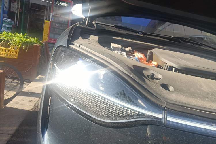 Used Hima AITO M9 2024 Range-Extended Max Edition 42 kWh 6-Seater Version Right Front Headlight