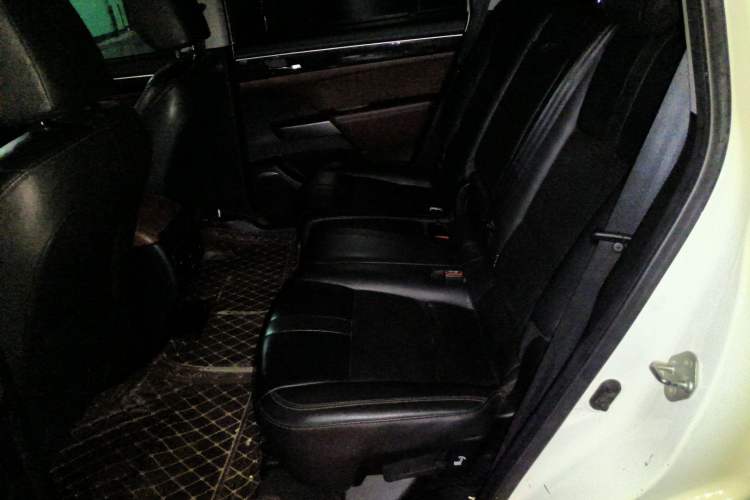 Used GAC Trumpchi GS8 2017 320T Two-Wheel Drive Luxury Smart Connectivity Version (7 Seats)
