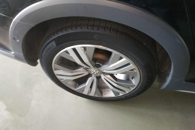 Used Volkswagen Variant 2018 380TSI Four-Wheel Drive Longitudinal Version
