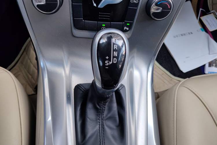 Used Volvo S80L 2014 2.0T T5 Intelligent Luxury Edition
