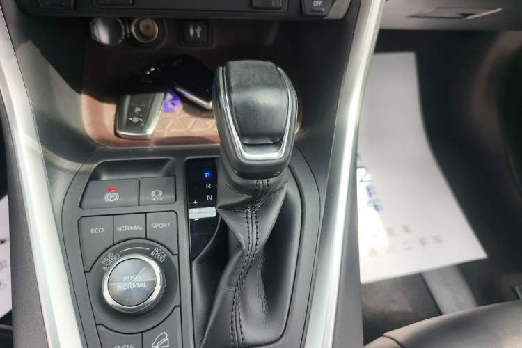 Used Toyota RAV4 2021 2.0L CVT Four-Wheel Drive Premium Edition