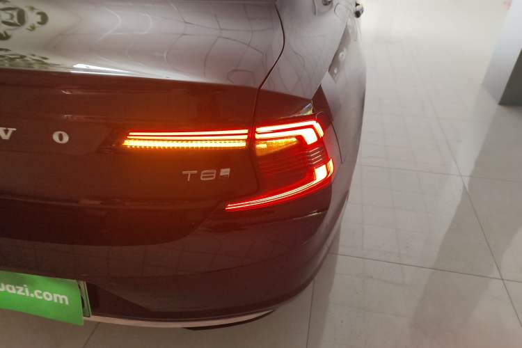 Used Volvo S90 New Energy 2025 Plug-in Hybrid Four-Wheel Drive Long-Range Luxury Smart Edition