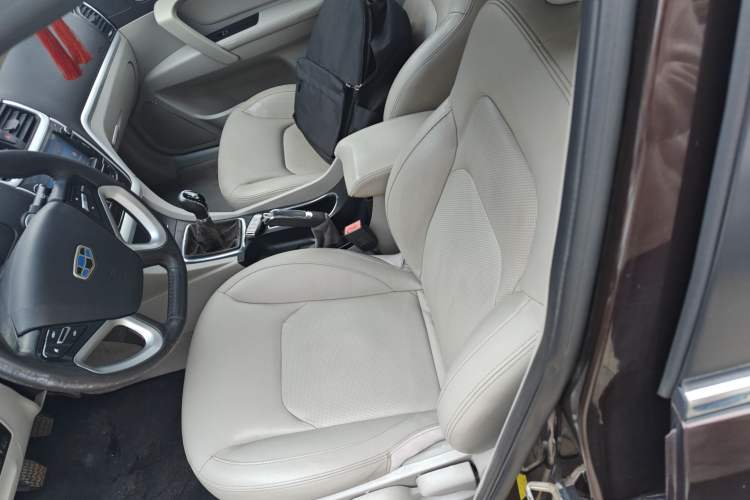 Used Geely Auto Emgrand 2014 Sedan 1.5L Manual Elite Model
