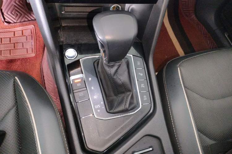 Used Volkswagen Tiguan L 2021 330TSI Automatic Two-Wheel Drive R-Line Flagship Edition