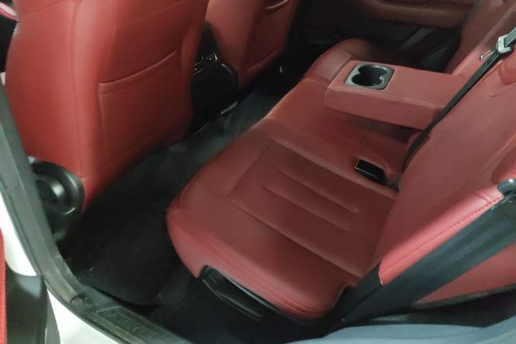 Used JETOUR X70 2023 1.5T DCT Beyond PRO+ Edition 5-Seater
